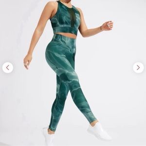 Buffbunny Impact Legging in Green Quartz print. New condition, never been worn.